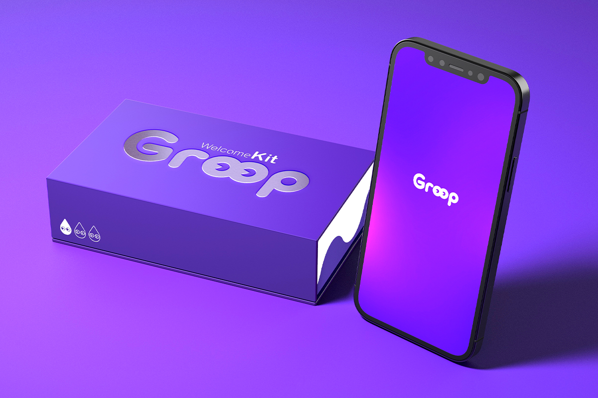 GROOP — packaging mockup with phone and box